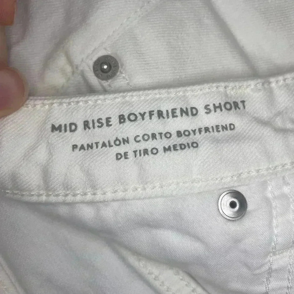 Womens Universal Thread White Shorts - 2/26R - Picture 7 of 8